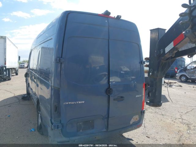 WD4PF1CD5KT012623 Mercedes-Benz om 642 with brake assist