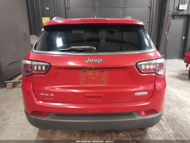 3C4NJDBB7JT114185 Jeep Compass Latitude 4x4