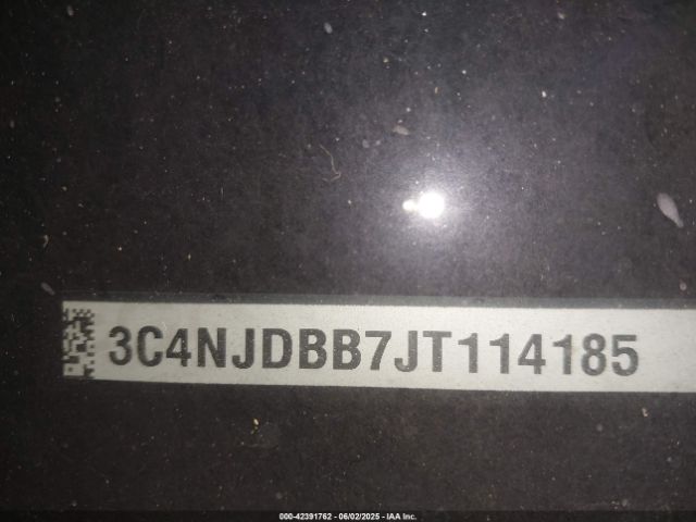 3C4NJDBB7JT114185 Jeep Compass Latitude 4x4