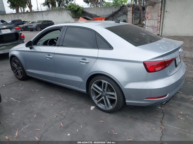 Audi A3 2019 WAUAUGFF4KA098943 Image 3