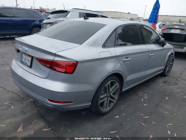 Audi A3 2019 WAUAUGFF4KA098943 Image 4