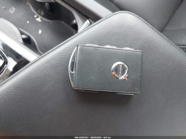 2019 VOLVO S60 7JRA22TK9KG011761 Photo 10