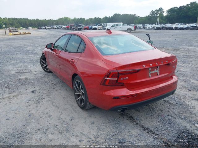 2019 VOLVO S60 7JRA22TK9KG011761 Photo 2