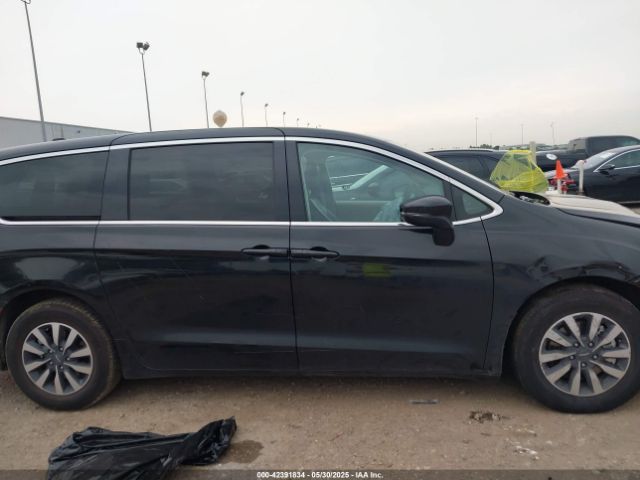 2C4RC1L77PR631132 Chrysler Pacifica Hybrid Touring L