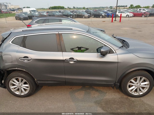 Nissan 2017 2017 JN1BJ1CR4HW134236 Image 13