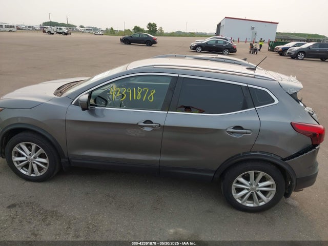Nissan 2017 2017 JN1BJ1CR4HW134236 Image 14