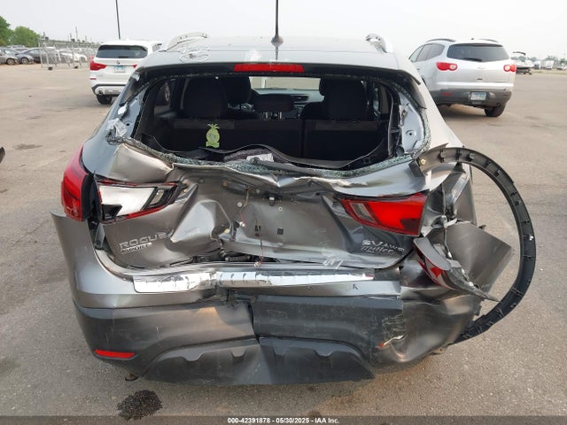 Nissan 2017 2017 JN1BJ1CR4HW134236 Image 16