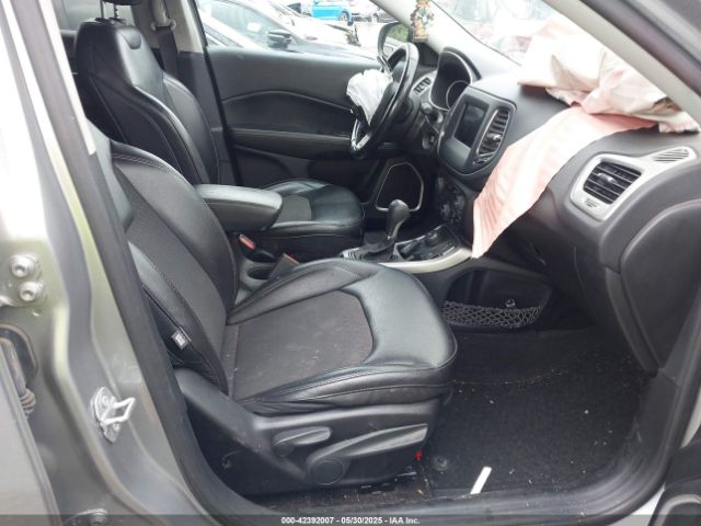 2019 JEEP COMPASS 3C4NJDBB0KT850712 Photo 4
