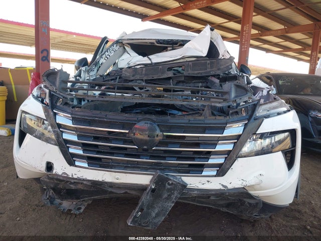 5N1BT3AA6RC681653 Nissan Rogue S Fwd