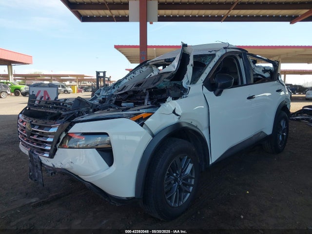 5N1BT3AA6RC681653 Nissan Rogue S Fwd