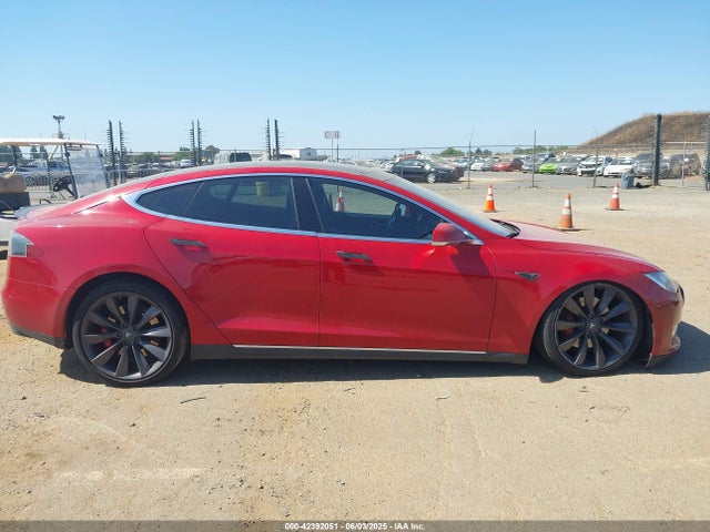 Tesla 2015 2015 5YJSA1E4XFF113973 Image 13