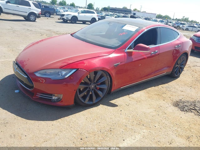 Tesla 2015 2015 5YJSA1E4XFF113973 Image 2