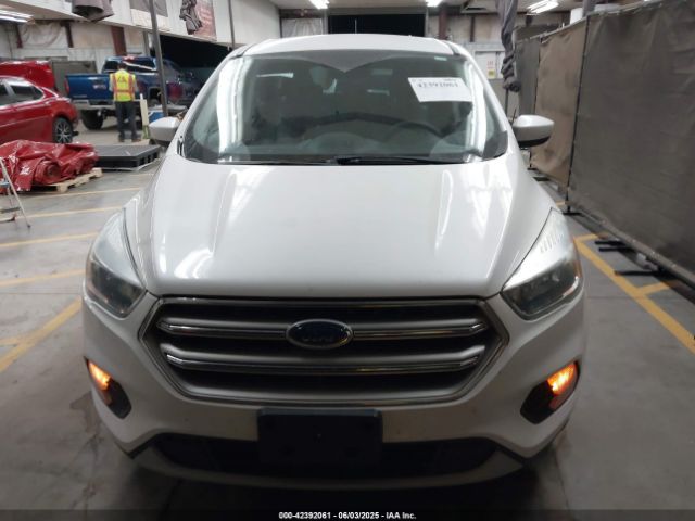 1FMCU0GD5HUB21858 Ford ESCAPE SE