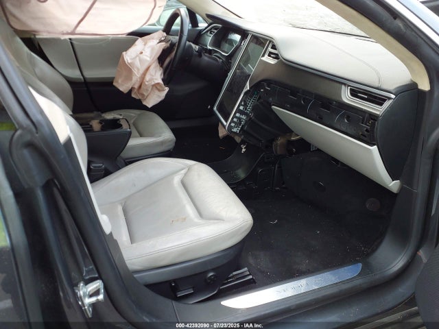 2015 TESLA MODEL S 5YJSA1H21FF094837 Photo 4