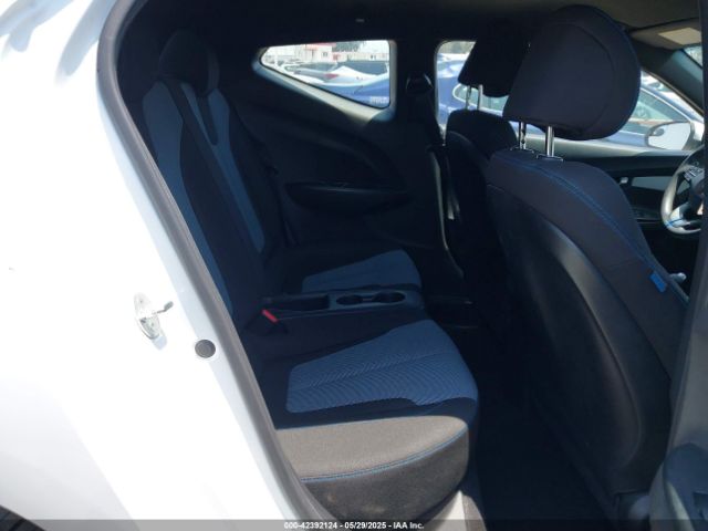 KMHTG6AF7KU019618 Hyundai Veloster 2.0