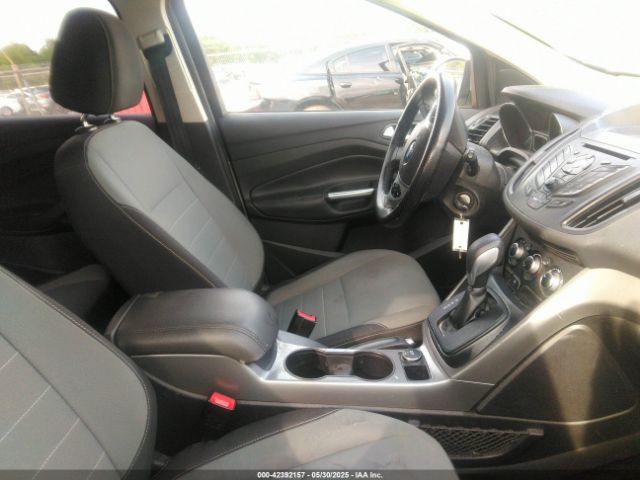 1FMCU9GX3GUC71786 Ford ESCAPE SE