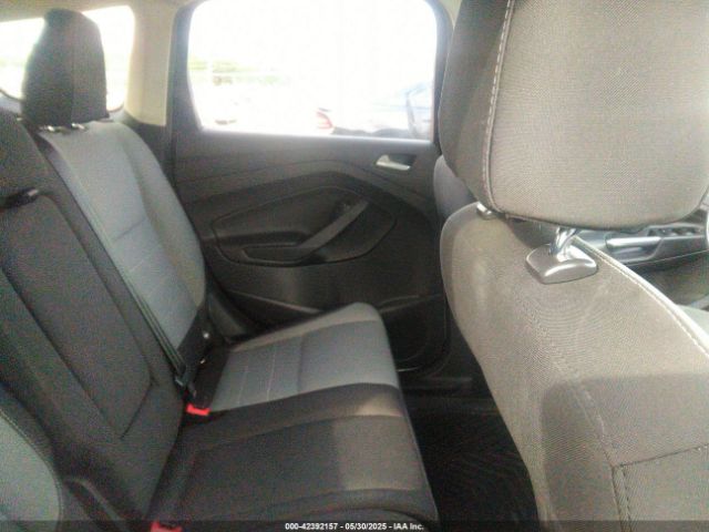 1FMCU9GX3GUC71786 Ford ESCAPE SE