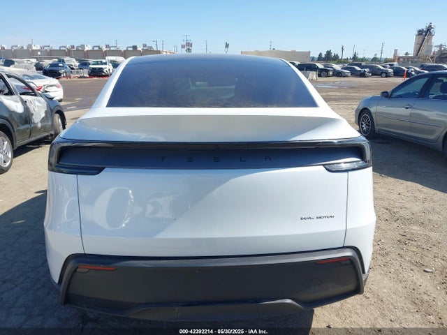 7SAYGDEE8TF347983 Tesla Model Y