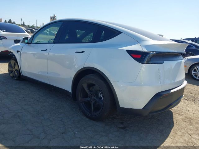 2026 TESLA MODEL Y 7SAYGDEE8TF347983 Photo 2