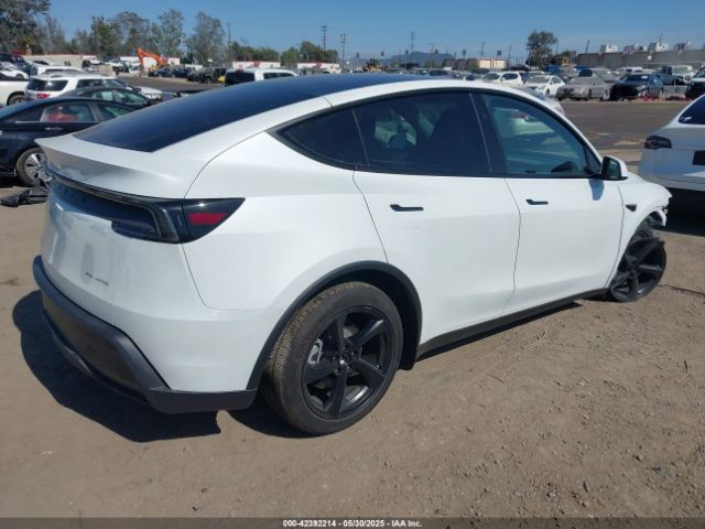 2026 TESLA MODEL Y 7SAYGDEE8TF347983 Photo 3