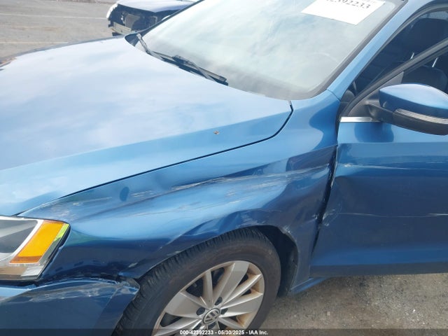 3VWD17AJ3FM244971 Volkswagen Jetta 1.8t Se