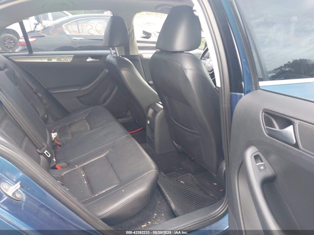 3VWD17AJ3FM244971 Volkswagen Jetta 1.8t Se