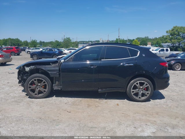 ZN661XUS8KX325449 Maserati m156d