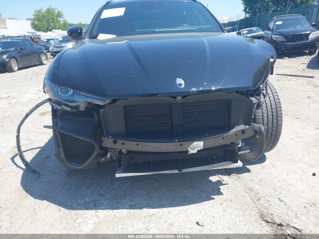ZN661XUS8KX325449 Maserati m156d