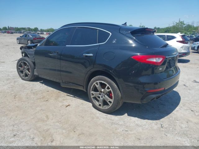 2019 MASERATI LEVANTE ZN661XUS8KX325449 Photo 2