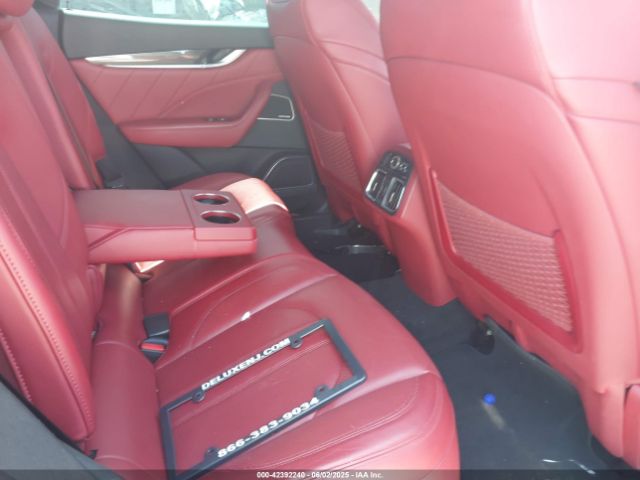 2019 MASERATI LEVANTE ZN661XUS8KX325449 Photo 7