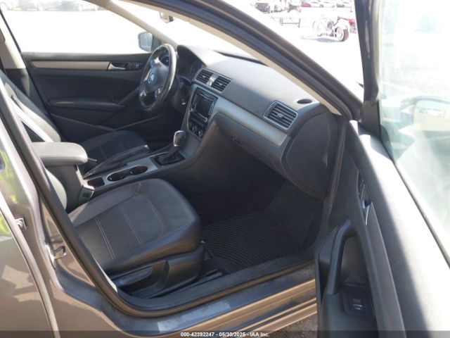 1VWBN7A38EC024819 Volkswagen Passat 2.0l Tdi Se