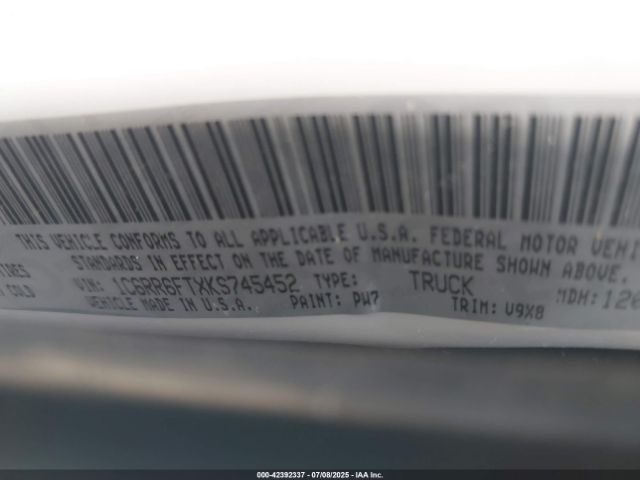 2019 RAM 1500 CLASSIC 1C6RR6FTXKS745452 Photo 8