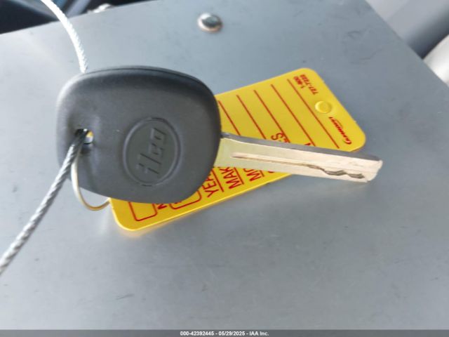 4T1B11HK6KU741715 Toyota CAMRY SE