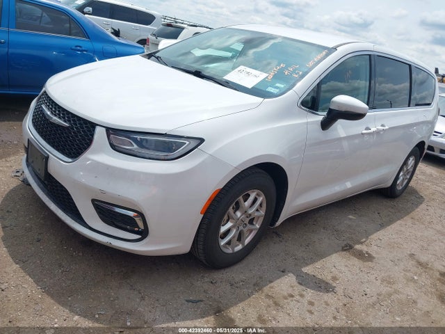 Chrysler Pacifica Touring L 2023 2C4RC1BG6PR550589 Image 2
