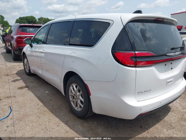 Chrysler Pacifica Touring L 2023 2C4RC1BG6PR550589 Image 3