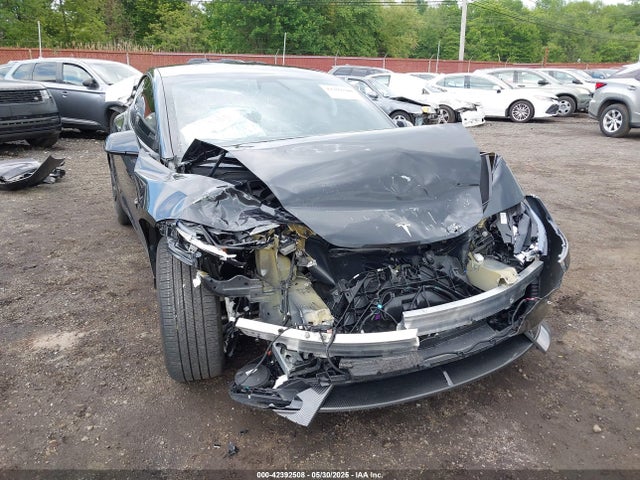 5YJ3E1EB3RF729817 Tesla 2024