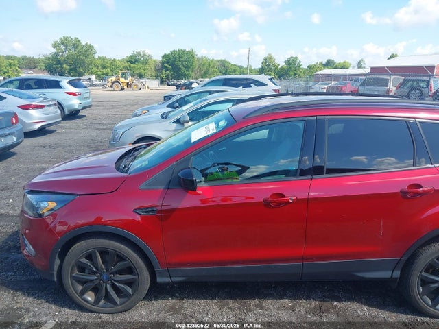 1FMCU9GD4HUA10240 Ford ESCAPE SE