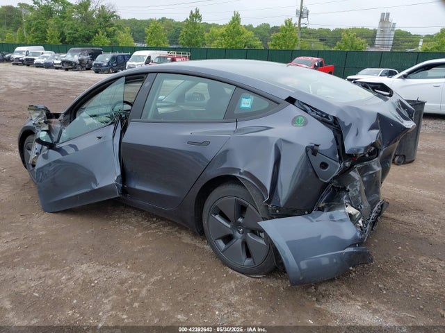 2023 TESLA MODEL 3 5YJ3E1EA9PF673399 Photo 2