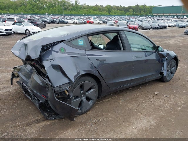 2023 TESLA MODEL 3 5YJ3E1EA9PF673399 Photo 3