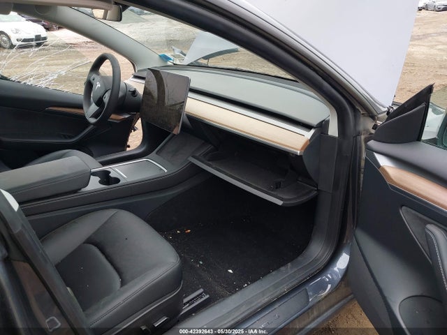 2023 TESLA MODEL 3 5YJ3E1EA9PF673399 Photo 4