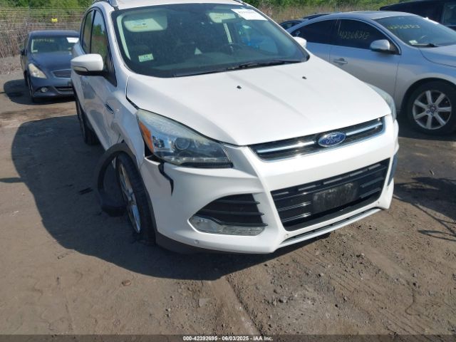 1FMCU9J94EUA01800 Ford Escape Titanium