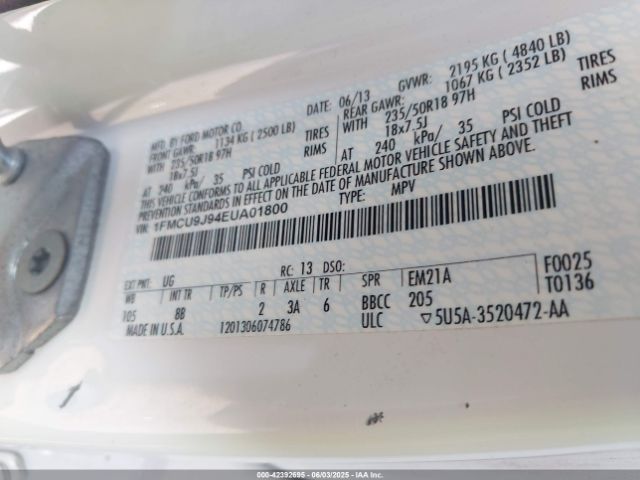 1FMCU9J94EUA01800 Ford Escape Titanium