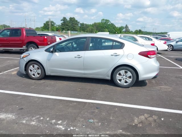 3KPFK4A75JE191544 KIA FORTE LX