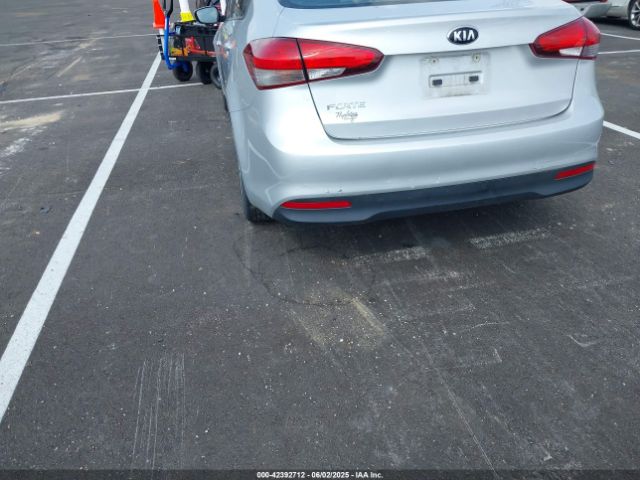 3KPFK4A75JE191544 KIA FORTE LX