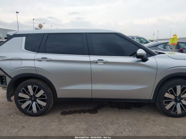 JA4J3VA81SZ015726 Mitsubishi Outlander Se 2.5 2wd
