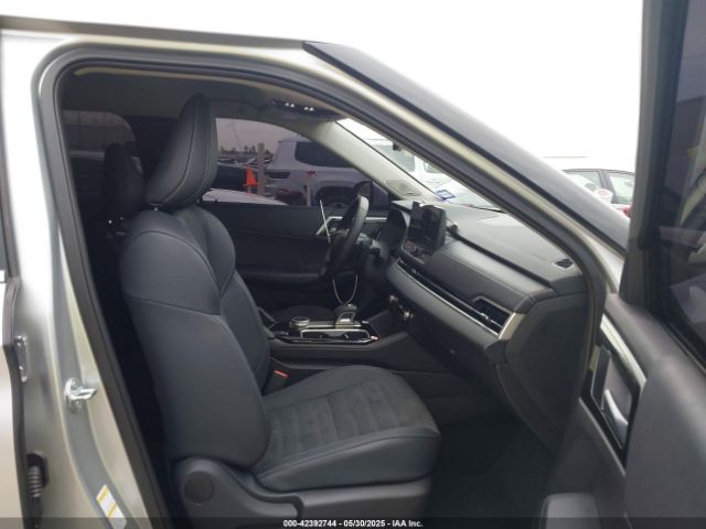 JA4J3VA81SZ015726 Mitsubishi Outlander Se 2.5 2wd