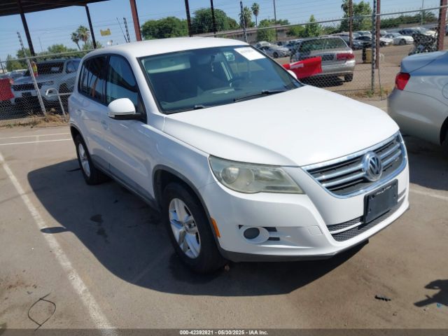 2011 VOLKSWAGEN TIGUAN WVGAV7AX0BW556329