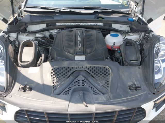 2018 PORSCHE MACAN WP1AB2A50JLB33909 Photo 9