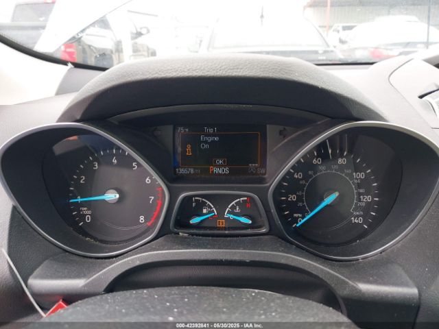 1FMCU0GD4HUE76469 Ford ESCAPE SE