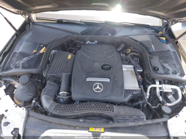 55SWF4JB1HU233879 Mercedes-Benz C 300 Luxury/sport